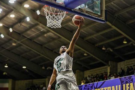 باخت خانگی شهرداری در فینال لیگ بسکتبال/ گام بزرگ طبیعت با درخشش استیونس