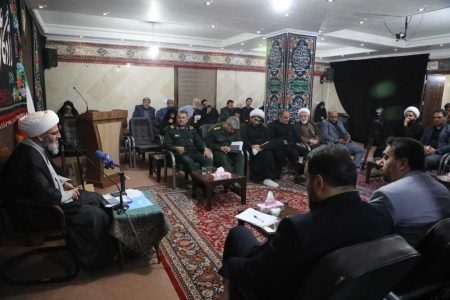 دشمن تلاش می‌کند به مجالس و محافل مذهبی نفوذ کند