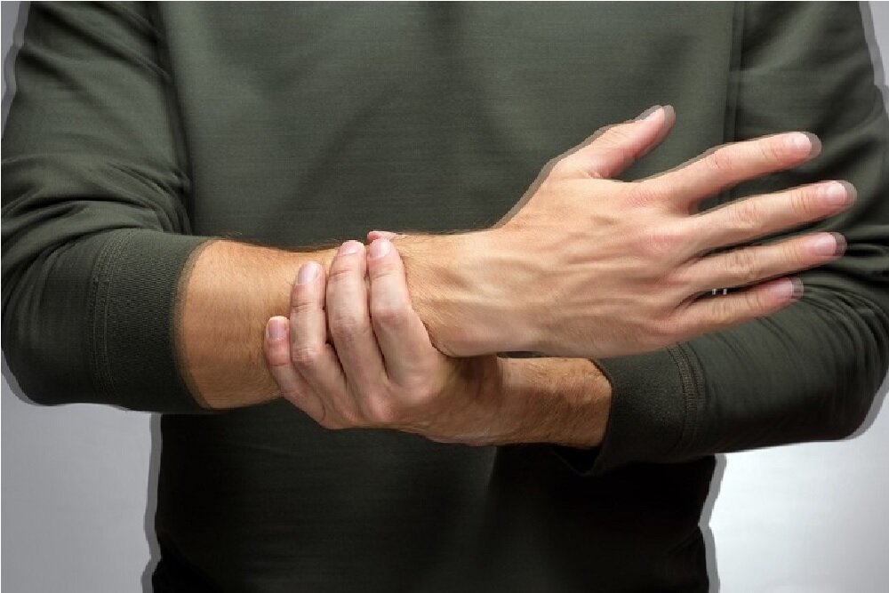 چگونه علائم پارکینسون را در افراد مسن شناسایی کنیم؟
