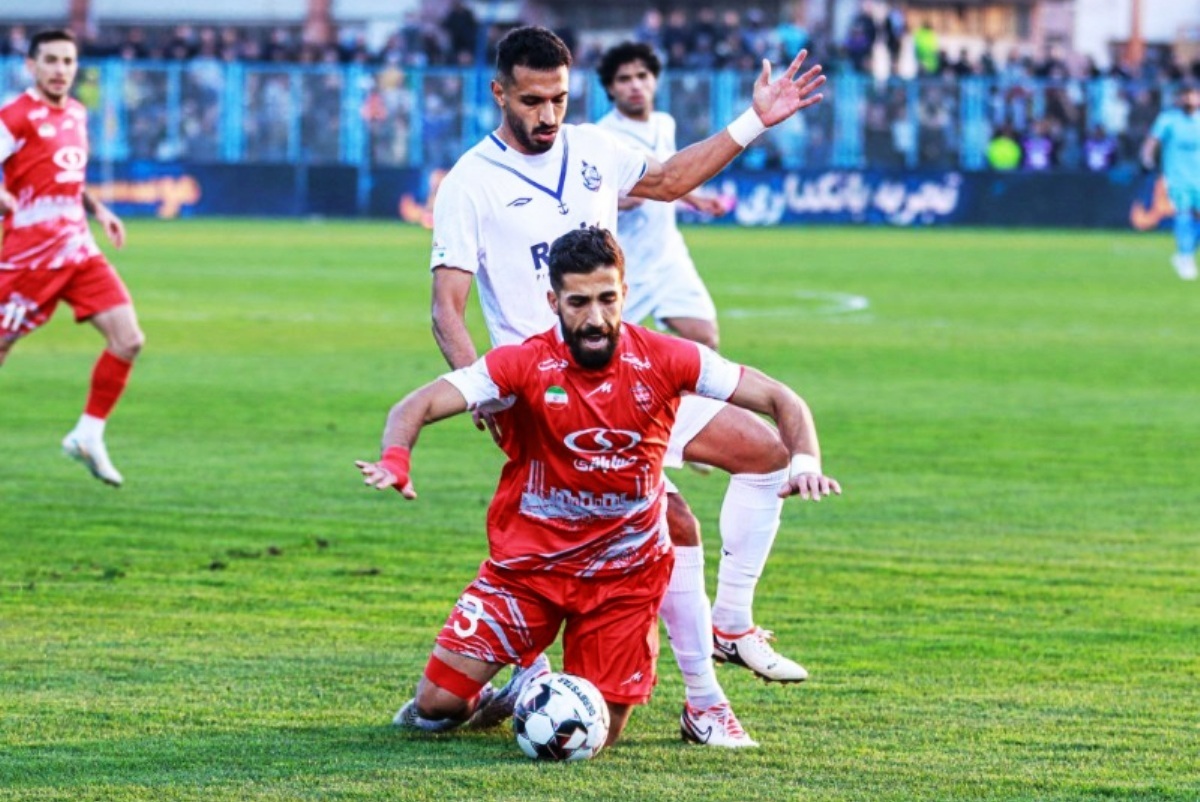 پرسپولیس مرور اتفاقات آخرین تقابل پرسپولیس و ملوان| از نخستین حضور VAR در انزلی تا پرتاب بطری تماشاگران و به جان خریدن کارت زرد اورونوف