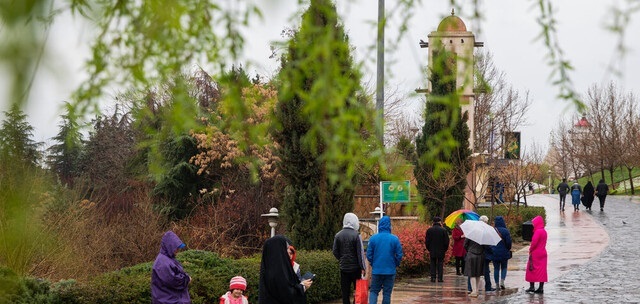 باد و باران و خاک در راه تهران