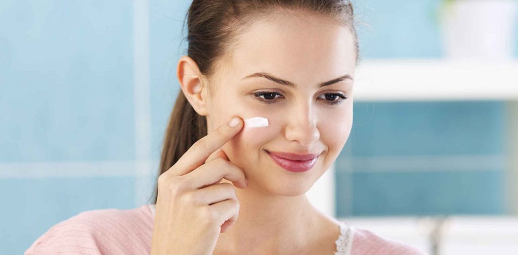 کرم ترمیم کننده صورت برای پوست های حساس