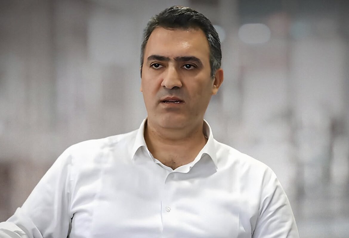 غواص‌های ارتش اینترنت خارک را برگرداندند