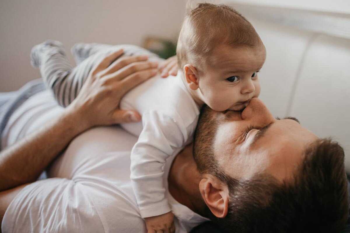 میانگین سن پدر و مادر در اولین فرزندآوری چند سال است؟